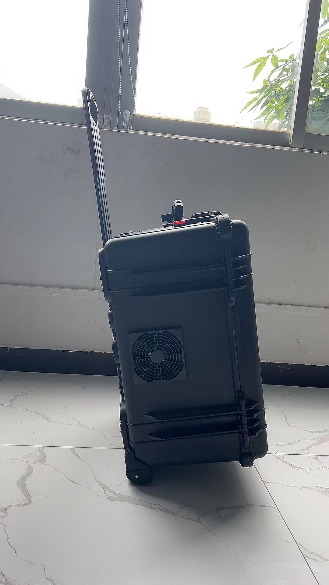 巴彦淖尔手拉箱型移动通信干扰器